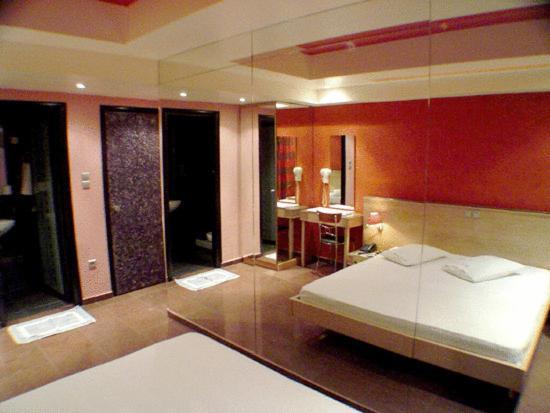 Hotel Niki Pireus Exteriör bild